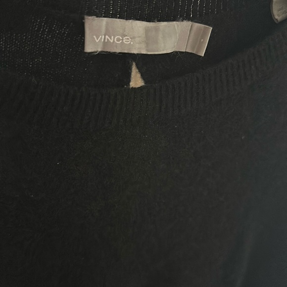 VINCE. Black Crewneck Cashmere Sweater - Picture 4 of 5